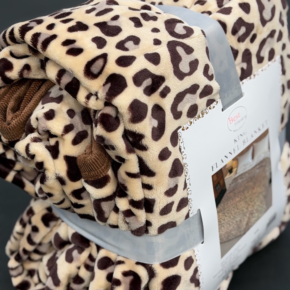 Brand New King sized flannel blanket with a leopard print pattern  brown black - Picture 4 of 4